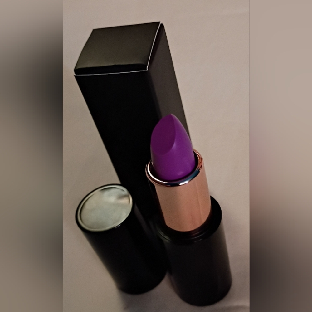 New & Unused Unbranded Vibrant Purple Lipstick